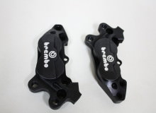 ブレンボキャリパー塗装：ロゴ塗装