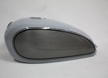 カワサキタンクヘアーライン加工塗装：カスタムペイント