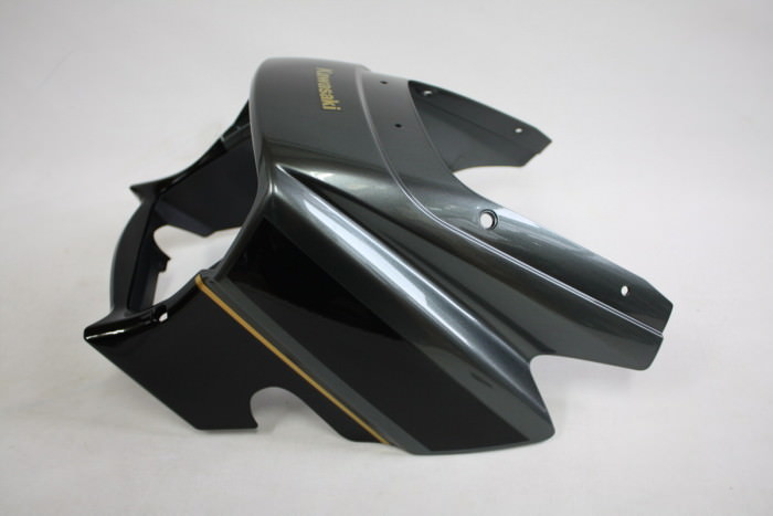 カワサキZRX1200フロントカウル塗装：修正調色塗装