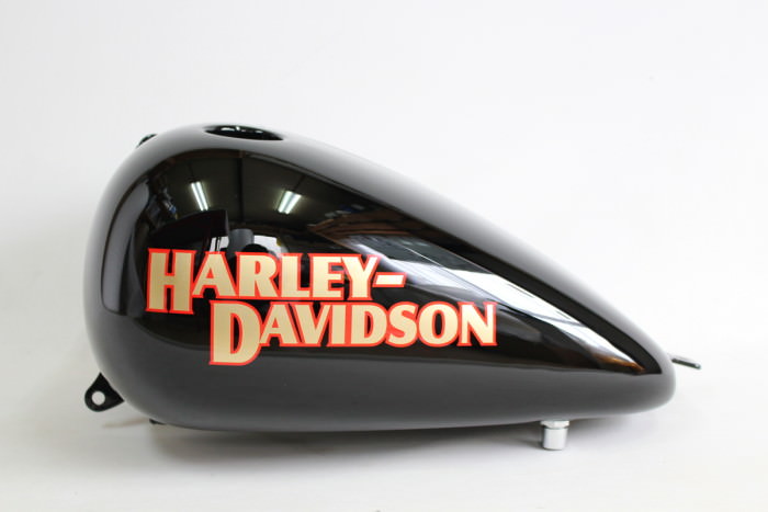 ハーレーダビッドソンタンク塗装：カスタムペイント - バイク塗装ならグローバルデザイン