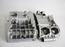 ヤマハRZ250クランクケースウェットブラスト加工
