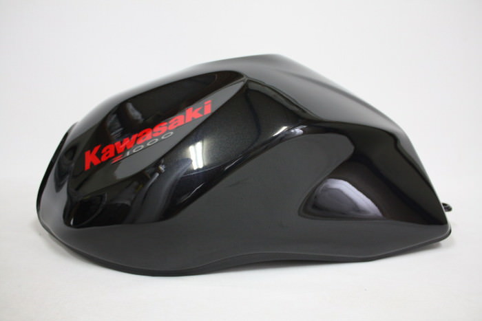 カワサキZ1000外装塗装：修正調色塗装