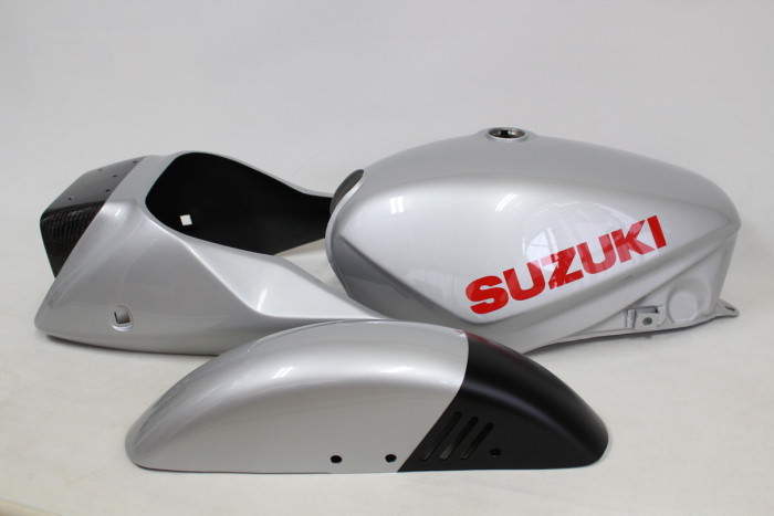 スズキGSX1100S外装塗装：純正再現塗装