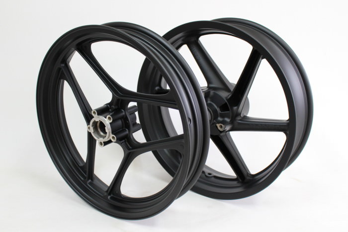 マグネシウムホイール塗装：パウダーコート