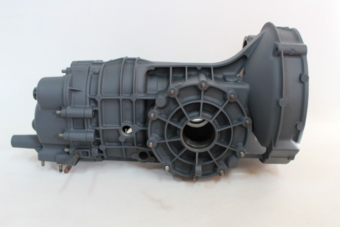 ポルシェエンジン塗装（マグネシウムミッション）：エンジン専用耐熱塗装ST9000