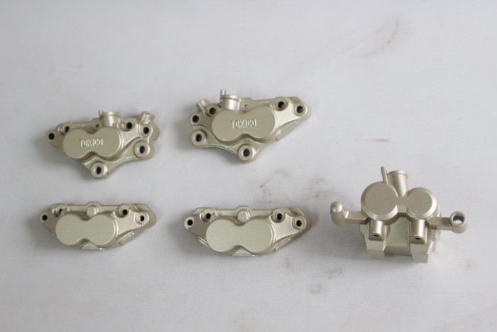 バイクキャリパー塗装（調色塗装）