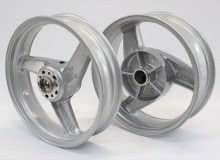 ホイール塗装：パウダーコート（シルバーメタリック）