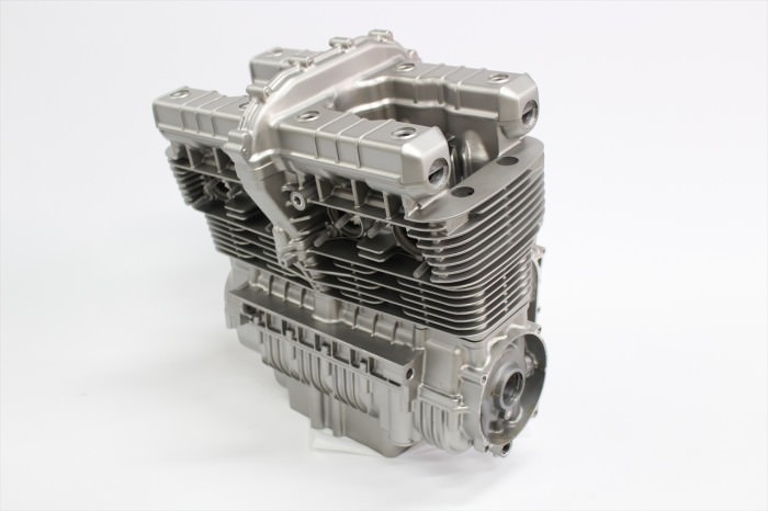 カワサキゼファー1100エンジン塗装：エンジン専用耐熱塗装ST9000