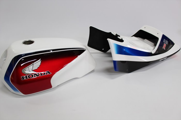 ホンダCB1100R外装塗装：カスタムペイント