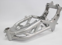 スズキSV400フレーム塗装：パウダーコート