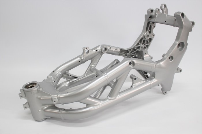 スズキSV400フレーム塗装：パウダーコート