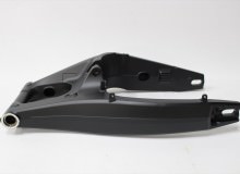 ホンダCBR650Fスイングアーム塗装：パウダーコート