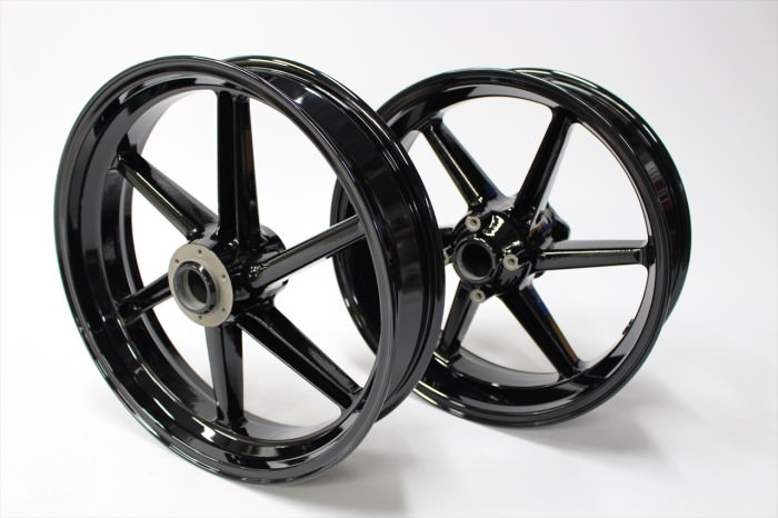 バイクマグネシウムホイール塗装：パウダーコート