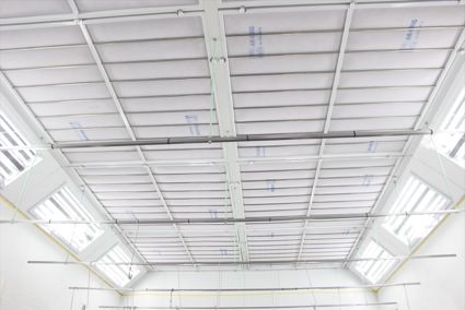 塗装ブース内観